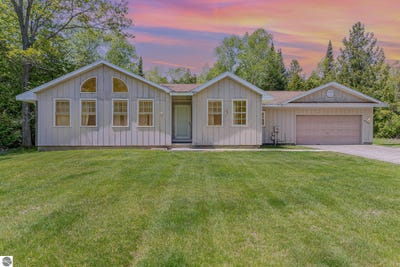 /international/us/6997-w-woodlea-road-oscoda-mi-110099952963/