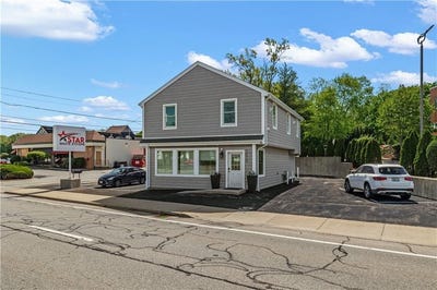 /international/us/5670-post-road-east-greenwich-ri-110098623225/