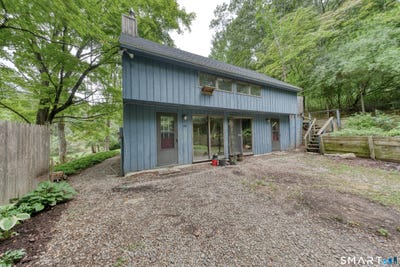/international/us/102-brookside-lane-mansfield-ct-110120059465/