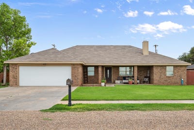 /international/us/215-n-6th-street-new-home-tx-110100589098/