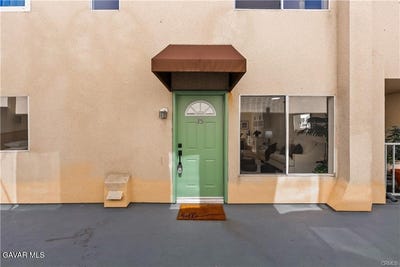 /international/us/8800-burnet-avenue-north-hills-ca-110105758189/