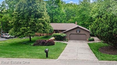 /international/us/4757-hardwoods-drive-west-bloomfield-twp-mi-110108398188/