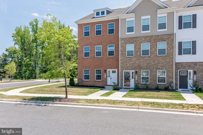 /international/us/8750-mimosa-avenue-clinton-md-110109187873/