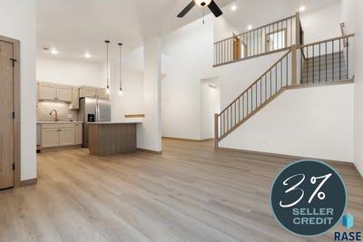 /international/us/2405-e-jetty-pl-sioux-falls-sd-110109853130/