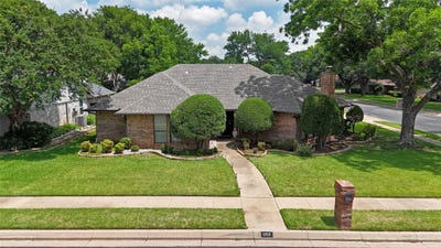/international/us/1717-cunningham-court-bedford-tx-110108588892/?lang=fr