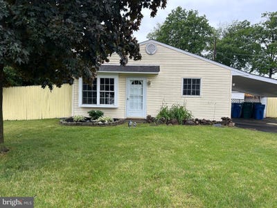 /international/us/19-goodturn-road-levittown-pa-110108910395/