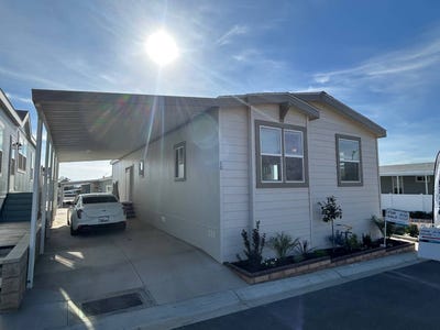 /international/us/3444-w-center-street-riverside-ca-110099305572/