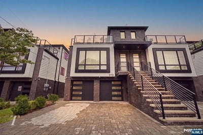 /international/us/313-8th-street-fairview-nj-110119515287/