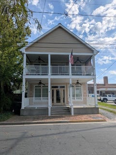 /international/us/42-a-king-st-onancock-va-110101868048/