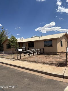 /international/us/1421-central-street-winslow-az-110097312616/?lang=zh-cn