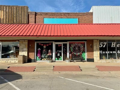 /international/us/114-n-central-avenue-knox-city-tx-110089694959/