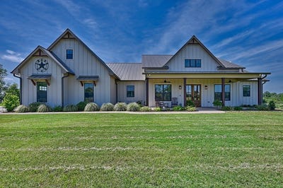 /international/us/2165-county-road-250-weimar-tx-110108343620/
