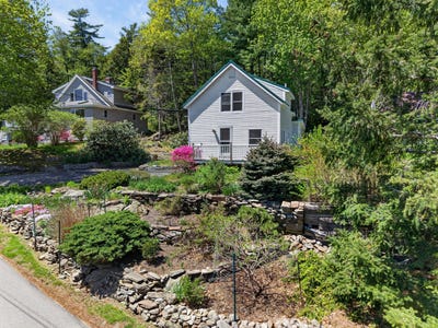 /international/us/40-knubble-road-georgetown-me-110108447377/