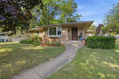 /international/us/4549-nevada-avenue-n-new-hope-mn-110110238115/
