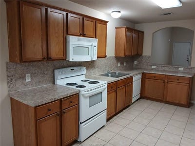 /international/us/3528-paloma-ridge-drive-college-station-tx-110108552190/