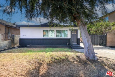 /international/us/11125-s-osage-ave-inglewood-ca-110109159887/