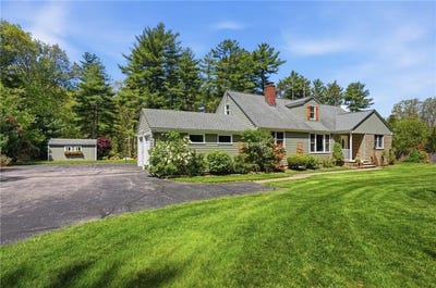 /international/us/712-east-road-scituate-ri-110108152846/
