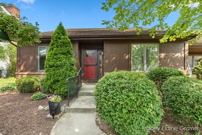 /international/us/6305-greenway-drive-se-grand-rapids-mi-110100777886/