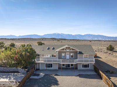 /international/us/1100-out-r-way-gardnerville-nv-110103141081/