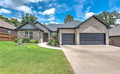 /international/us/1208-hickory-st-cave-springs-ar-110100927343/