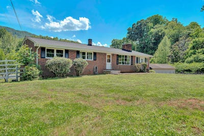 /international/us/17-valley-view-rd-hardy-va-110108237781/