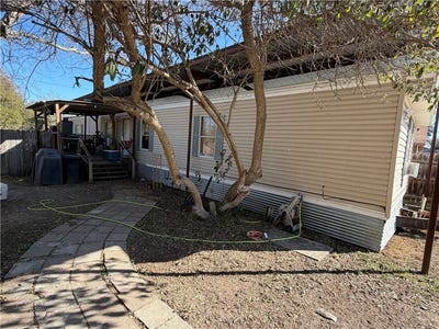 /international/us/409-e-tullos-street-three-rivers-tx-110105269645/
