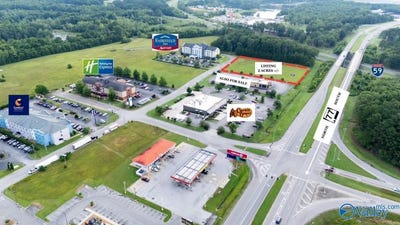 /international/us/1-walker-street-gadsden-al-110093058095/