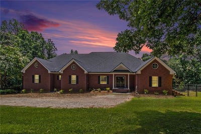 /international/us/1771-leon-ellis-road-hull-ga-110100378376/
