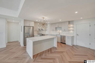 /international/us/128-n-13th-street-lincoln-ne-110108331446/