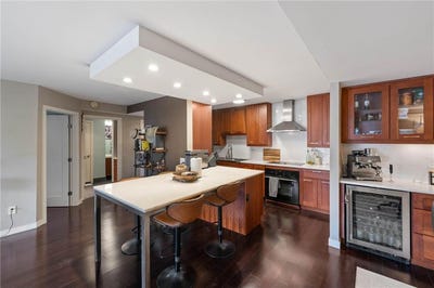 /international/us/1200-nicollet-avenue-minneapolis-mn-110108297583/