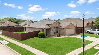 /international/us/901-langford-court-anna-tx-110107339767/