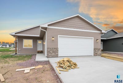 /international/us/6104-n-seubert-ave-sioux-falls-sd-110099979073/