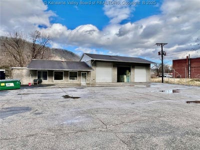 /international/us/15095-maccorkle-avenue-cabin-creek-wv-110104449581/