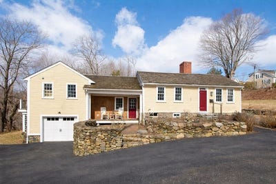 /international/us/1-thomas-street-plymouth-ma-110106920321/