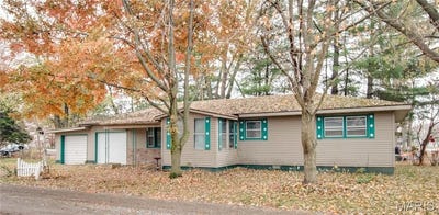 /international/us/808-college-street-greenfield-il-110103654734/