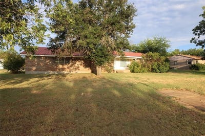 /international/us/301-travis-street-ranger-tx-110101871282/