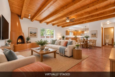 /international/us/512-acoma-street-taos-nm-110120590478/