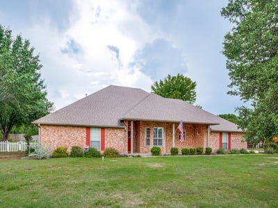 /international/us/511-n-hardeman-circle-justin-tx-110108684564/