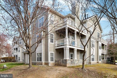 /international/us/1705-lake-shore-crest-drive-reston-va-110106989454/
