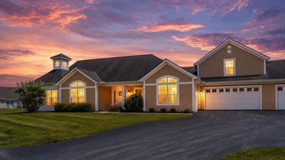 /international/us/504-providence-lane-buckeye-lake-oh-110109055838/