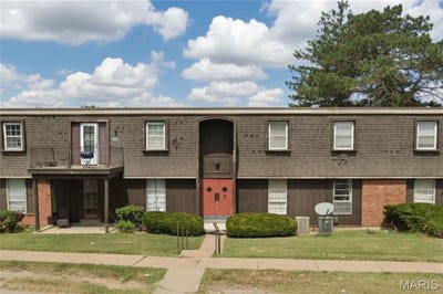 /international/us/6683-parker-road-florissant-mn-110107352671/