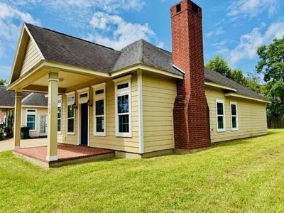 /international/us/429-n-zavalla-street-jasper-tx-110105928498/
