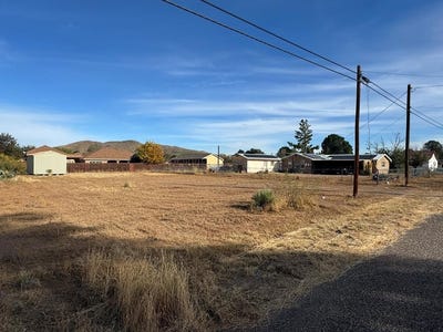 /international/us/1604-n-7th-st-alpine-tx-110096200010/