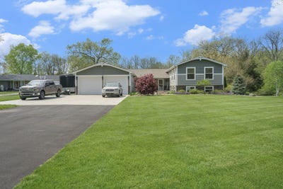 /international/us/70348-sunrise-drive-edwardsburg-mi-110100633215/