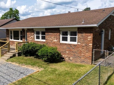 /international/us/105-glenn-ave-beckley-wv-110104949172/