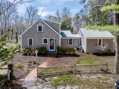 /international/us/2155-old-kings-highway-wellfleet-ma-110107342224/