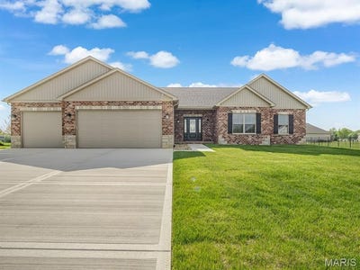 /international/us/4016-autumn-oak-drive-smithton-il-110102868228/