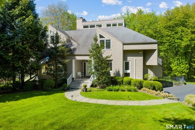 /international/us/2-sleepy-hollow-road-new-canaan-ct-110108015884/