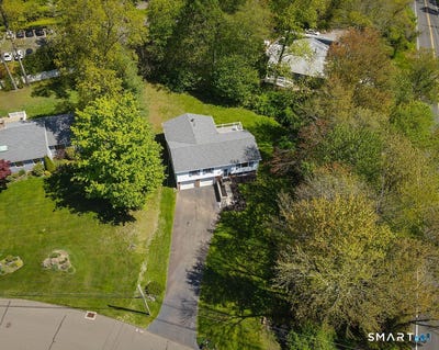 /international/us/2-spice-bush-lane-branford-ct-110108075322/