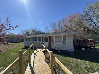 /international/us/812-mount-view-rd-danville-va-110108176189/